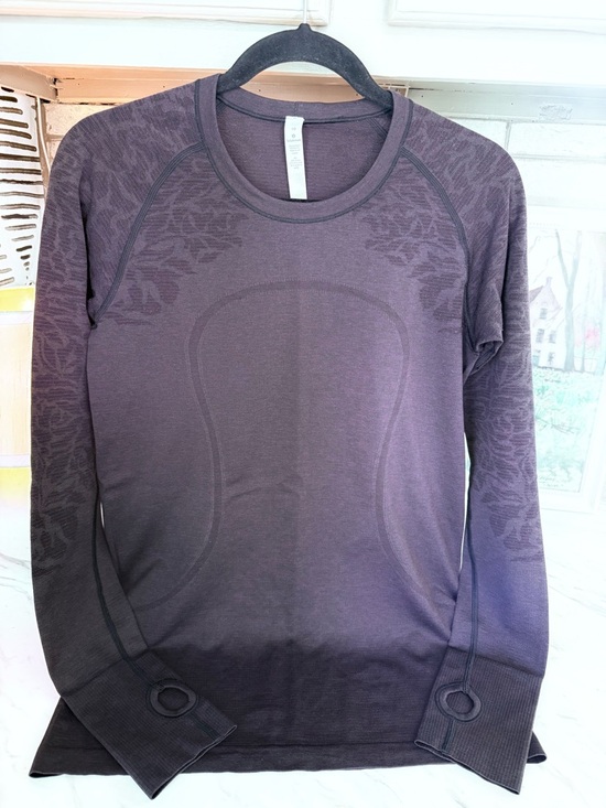 lululemon athletica Long-Sleeve Swiftly Tech Plum - Picture 3 of 6